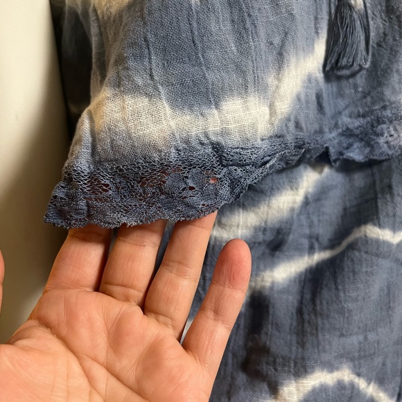 NWT - American Eagle Outfitters Blue and white tie-dye tube top - Picture 3 of 6